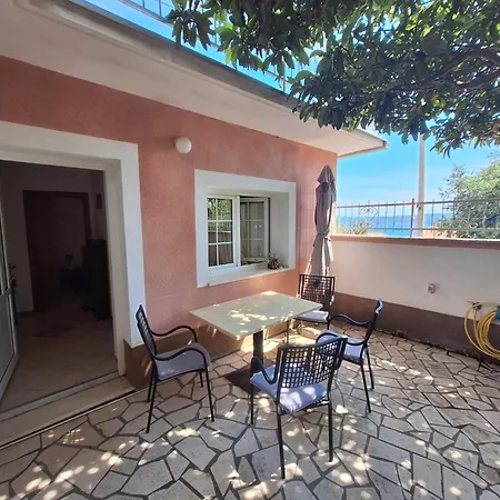 Vera Apartament Dramalj